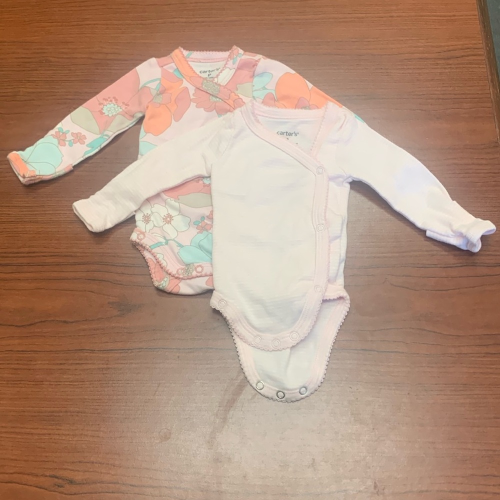 Carter’s long sleeve tee onesie bundle (2)